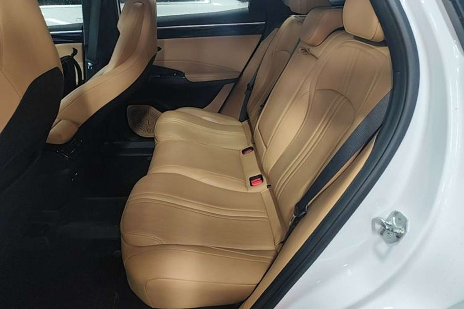 Used Geely Galaxy L7 2024 1.5T 115 km PLUS Dragon Edition Left Rear Seat