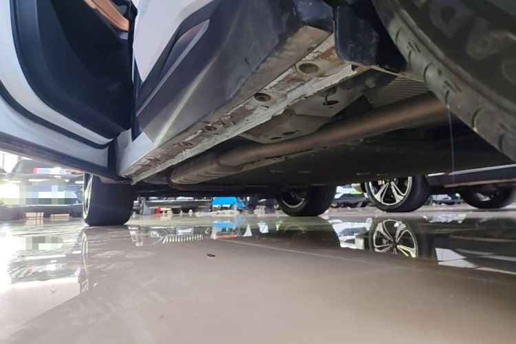 Used Geely Galaxy L7 2024 1.5T 115 km PLUS Dragon Edition Left Side Sill
