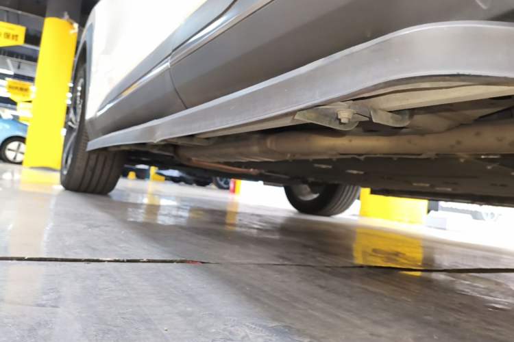 Used Geely Galaxy L7 2024 1.5T 115 km PLUS Dragon Edition Left Side Sill