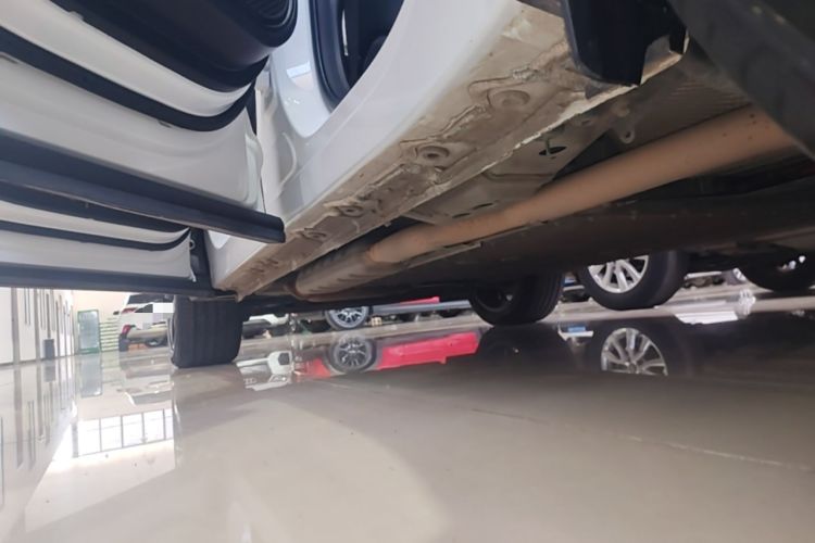 Used Geely Galaxy L7 2024 1.5T 115 km MAX Dragon Edition Left Side Sill
