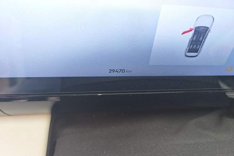 Used Geely Galaxy L7 2024 1.5T 115 km Starship Dragon Edition Odometer Close Up