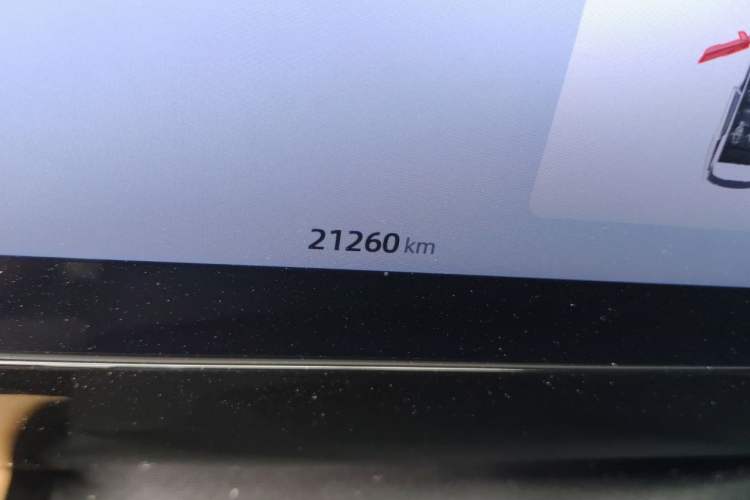 Used Geely Galaxy L7 2024 1.5T 115 km PLUS Dragon Edition Odometer Close Up