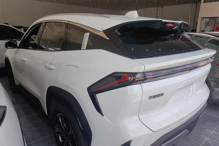 Used Geely Galaxy L7 2024 1.5T 115 km MAX Dragon Edition Rear Left 45 Deg
