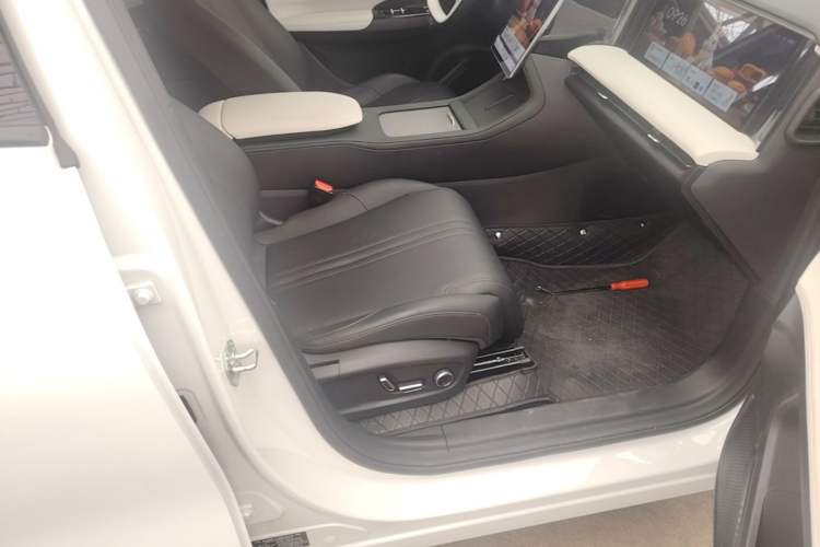 Used Geely Galaxy L7 2024 1.5T 115 km MAX Dragon Edition Right Front Seat