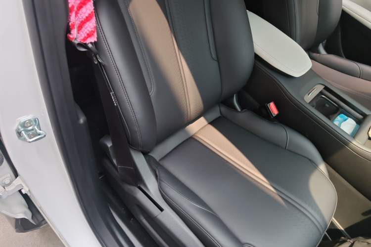 Used Geely Galaxy L7 2024 1.5T 55km PRO Dragon Edition Right Front Seat