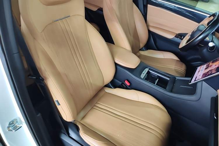 Used Geely Galaxy L7 2024 1.5T 115 km PLUS Dragon Edition Right Front Seat