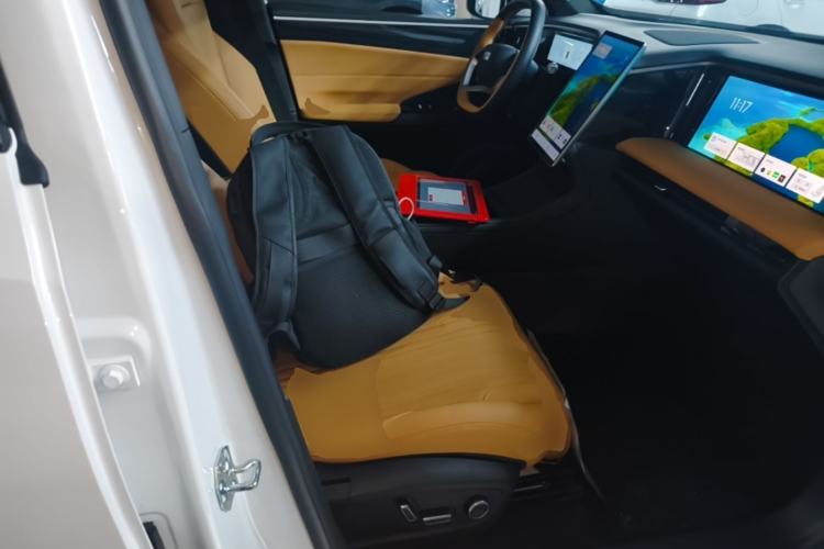 Used Geely Galaxy L7 2024 1.5T 115 km PLUS Dragon Edition Right Front Seat
