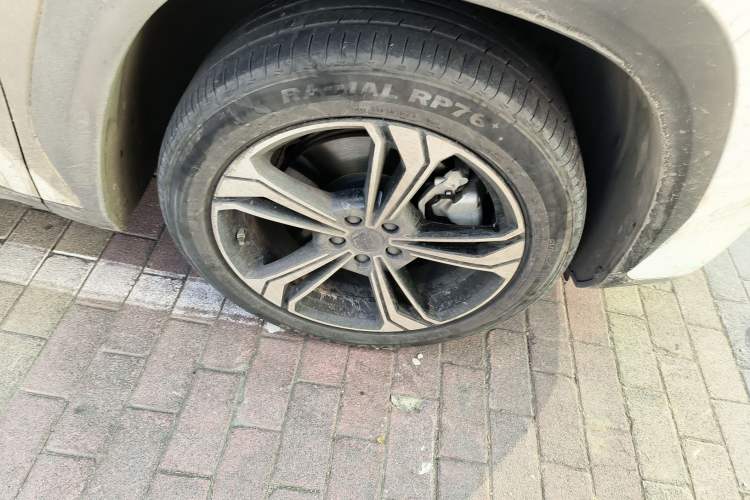 Used Geely Galaxy L7 2024 1.5T 115 km PLUS Dragon Edition Right Front Wheel Hub