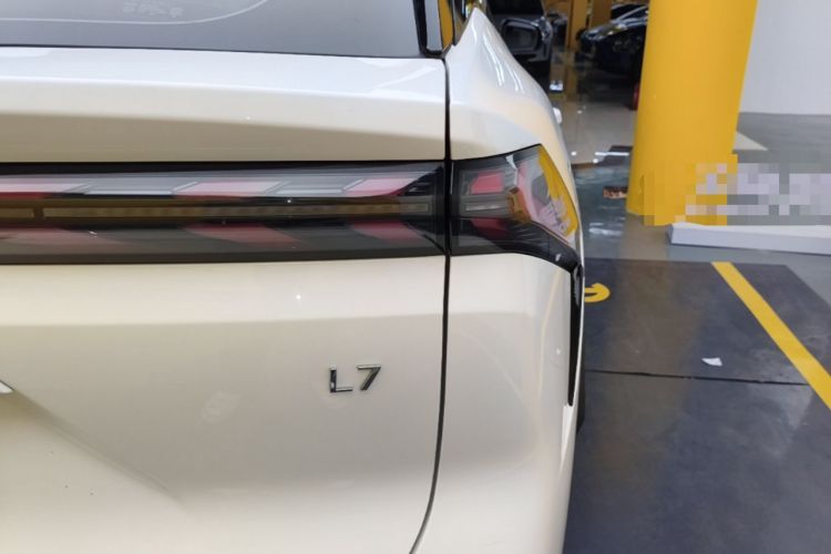 Used Geely Galaxy L7 2024 1.5T 115 km PLUS Dragon Edition Right Rear Taillight