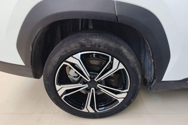Used Geely Galaxy L7 2024 1.5T 115 km PLUS Dragon Edition Right Rear Wheel Hub