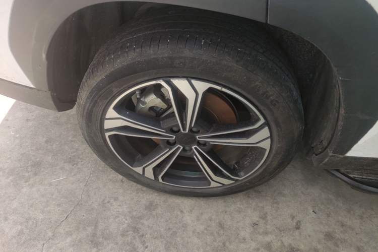 Used Geely Galaxy L7 2024 1.5T 115 km PLUS Dragon Edition Right Rear Wheel Hub