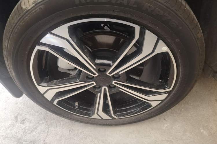 Used Geely Galaxy L7 2024 1.5T 115 km MAX Dragon Edition Right Rear Wheel Hub