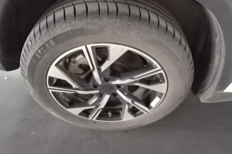 Used Geely Galaxy L7 2024 1.5T 55km PRO Dragon Edition Right Rear Wheel Hub
