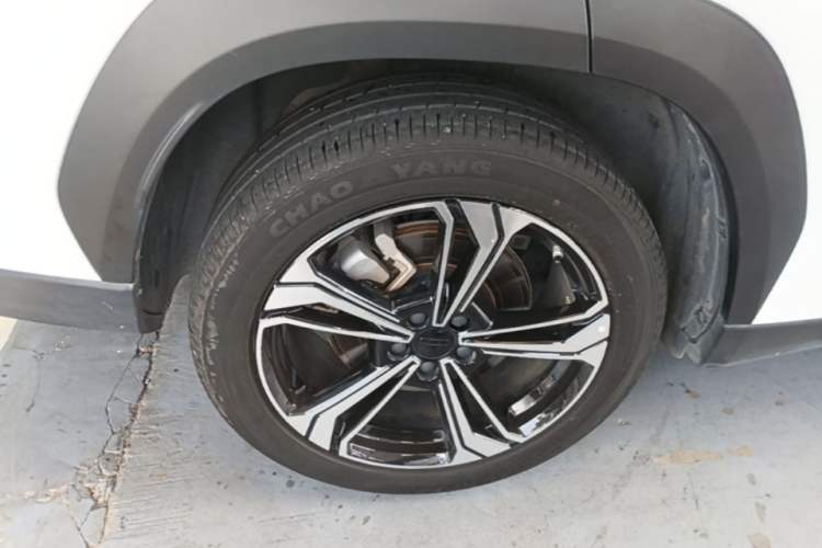 Used Geely Galaxy L7 2024 1.5T 115 km MAX Dragon Edition Right Rear Wheel Hub