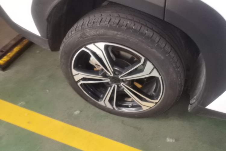 Used Geely Galaxy L7 2024 1.5T 115 km PLUS Dragon Edition Right Rear Wheel Hub