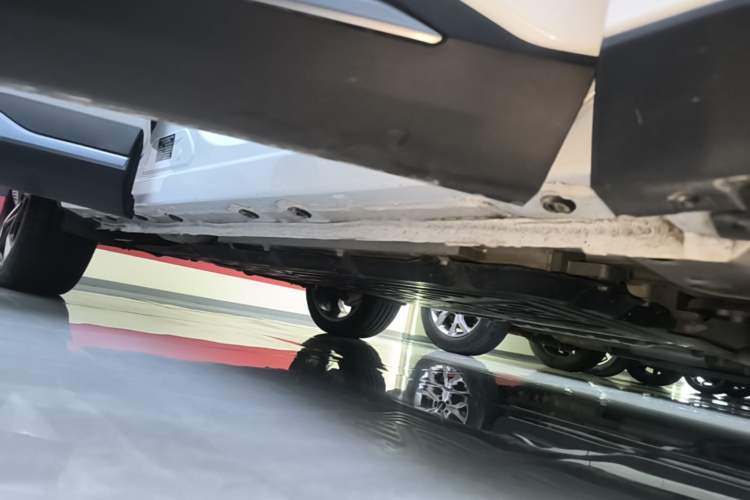 Used Geely Galaxy L7 2024 1.5T 115 km Starship Dragon Edition Right Side Sill