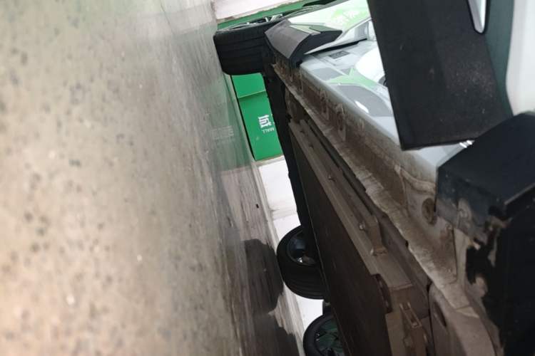 Used Geely Galaxy L7 2024 1.5T 115 km PLUS Dragon Edition Right Side Sill