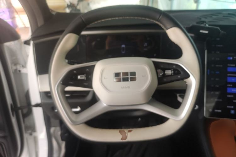 Used Geely Galaxy L7 2024 1.5T 115 km PLUS Dragon Edition Steering Wheel