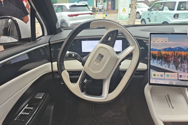Used Geely Galaxy L7 2024 1.5T 115 km Starship Dragon Edition Steering Wheel