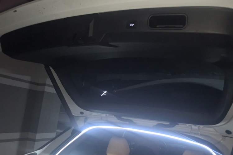 Used Geely Galaxy L7 2024 1.5T 115 km MAX Dragon Edition Trunk