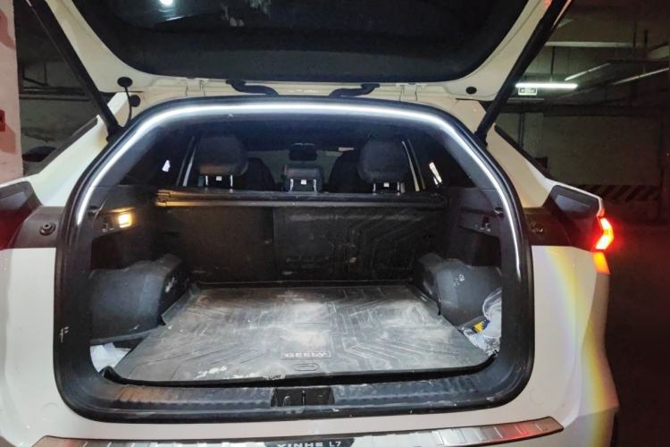 Used Geely Galaxy L7 2024 1.5T 115 km PLUS Dragon Edition Trunk