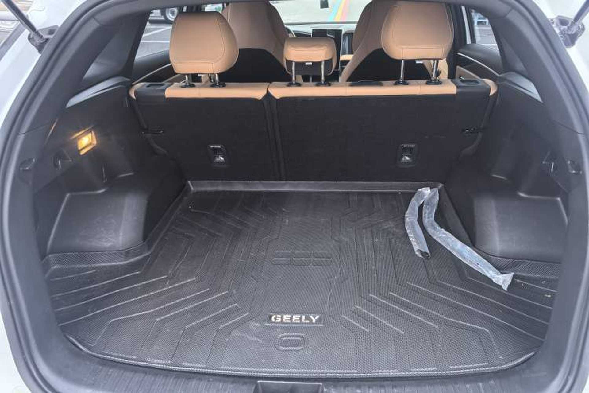 Used Geely Galaxy L7 2024 1.5T 115 km PLUS Dragon Edition Trunk