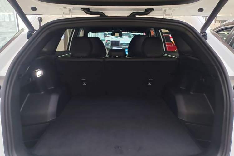 Used Geely Galaxy L7 2024 1.5T 115 km MAX Dragon Edition Trunk