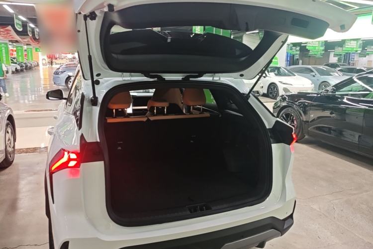 Used Geely Galaxy L7 2024 1.5T 115 km PLUS Dragon Edition Trunk