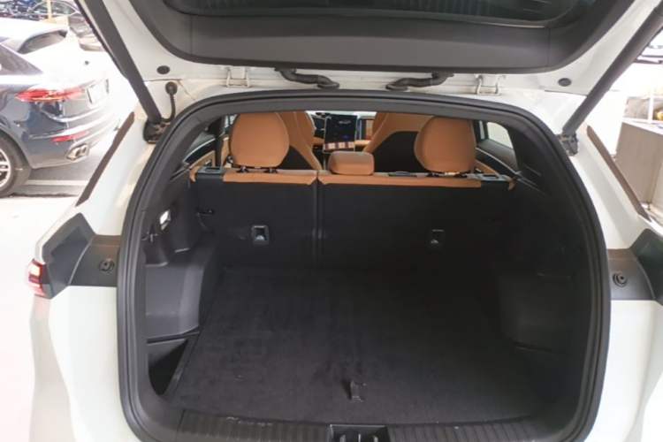 Used Geely Galaxy L7 2024 1.5T 115 km MAX Dragon Edition Trunk