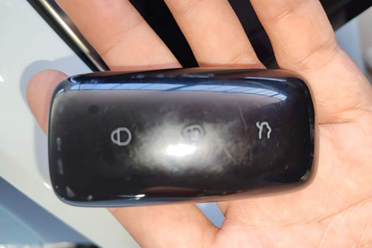 Used Geely Galaxy L7 2024 1.5T 115 km PLUS Dragon Edition Vehicle Key
