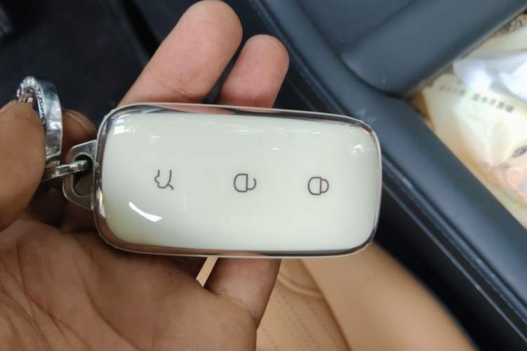 Used Geely Galaxy L7 2024 1.5T 115 km PLUS Dragon Edition Vehicle Key