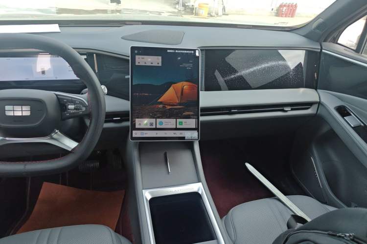 Used Geely Galaxy L7 2025 EM-i 115km Long-Range Version Audio And AC Panel