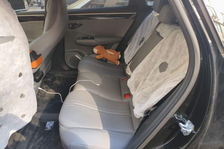 Used Geely Galaxy L7 2025 EM-i 115km Exploration Edition Left Rear Seat