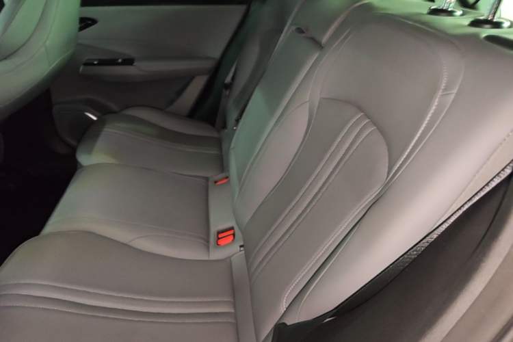 Used Geely Galaxy L7 2025 EM-i 115km Exploration Edition Left Rear Seat