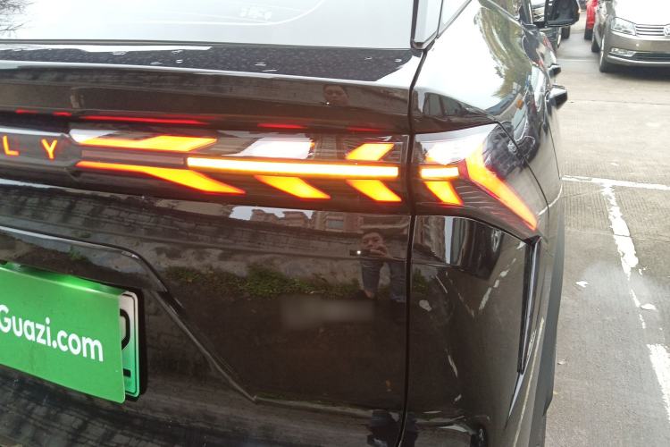 Used Geely Galaxy L7 2025 EM-i 115km Exploration Edition Right Rear Taillight