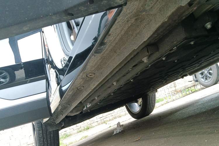 Used Geely Galaxy L7 2025 EM-i 115km Exploration Edition Right Side Sill
