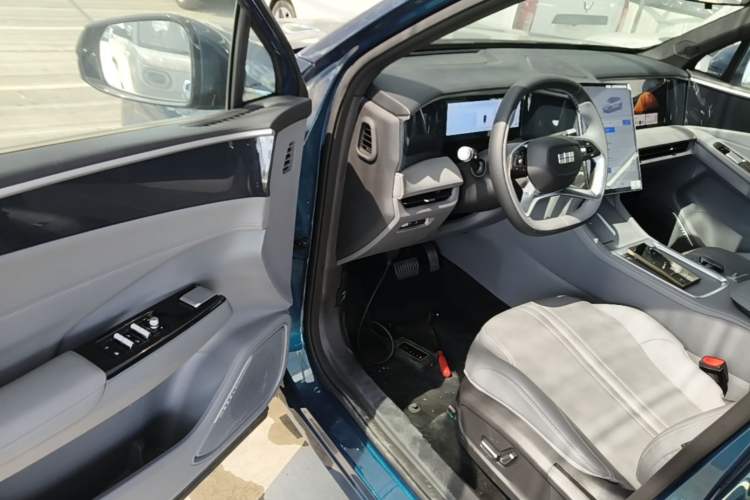 Used Geely Galaxy L7 2025 EM-i 115km Exploration Edition Driver Seat