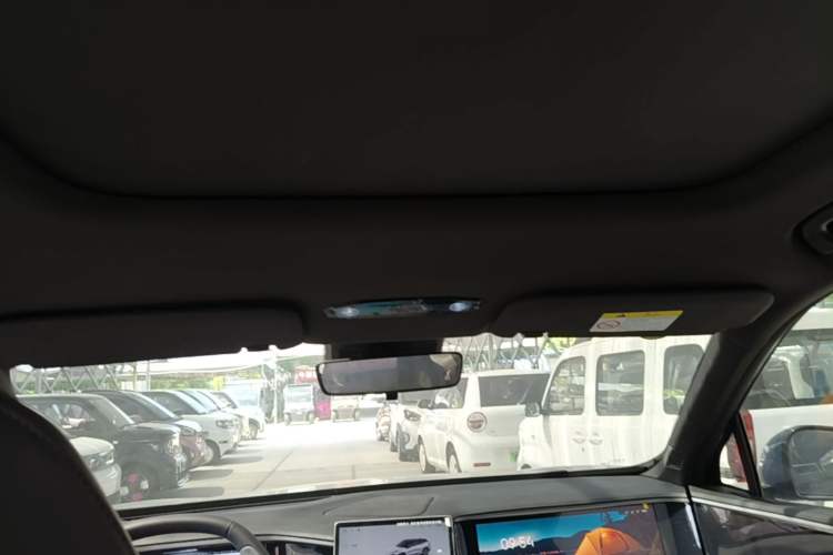 Used Geely Galaxy L7 2025 EM-i 115km Exploration Edition Headliner