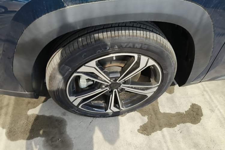 Used Geely Galaxy L7 2025 EM-i 115km Exploration Edition Left Front Wheel Hub
