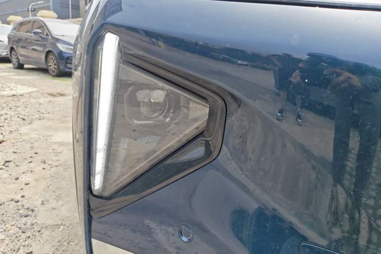 Used Geely Galaxy L7 2025 3DHT 115km Starship Edition Right Front Headlight