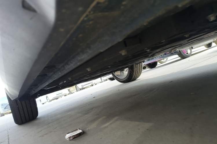 Used Geely Galaxy L7 2025 EM-i 115km Exploration Edition Right Side Sill