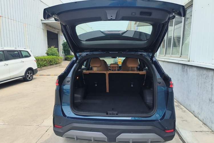 Used Geely Galaxy L7 2025 EM-i 115km Exploration+ Edition Trunk