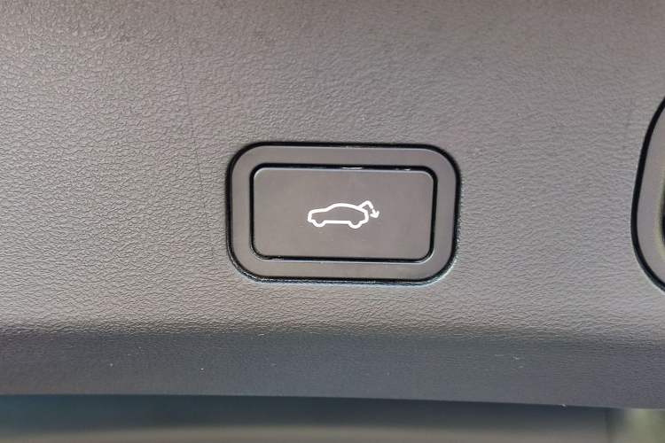Used Geely Galaxy L7 2025 EM-i 115km Exploration+ Edition Interior 3