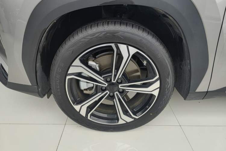 Used Geely Galaxy L7 2025 EM-i 115km Exploration+ Edition Left Front Wheel Hub