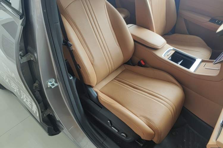 Used Geely Galaxy L7 2025 EM-i 115km Exploration+ Edition Right Front Seat