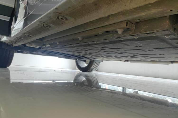 Used Geely Galaxy L7 2025 EM-i 115km Exploration+ Edition Right Side Sill