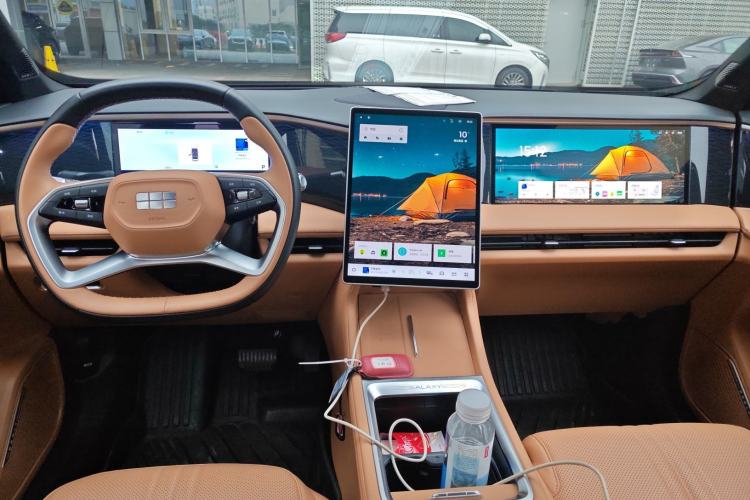 Used Geely Galaxy L7 2025 EM-i 115km Exploration+ Edition Center Console