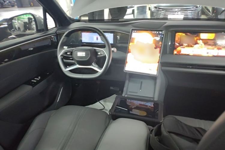 Used Geely Galaxy L7 2025 EM-i 115km Exploration+ Edition Center Console