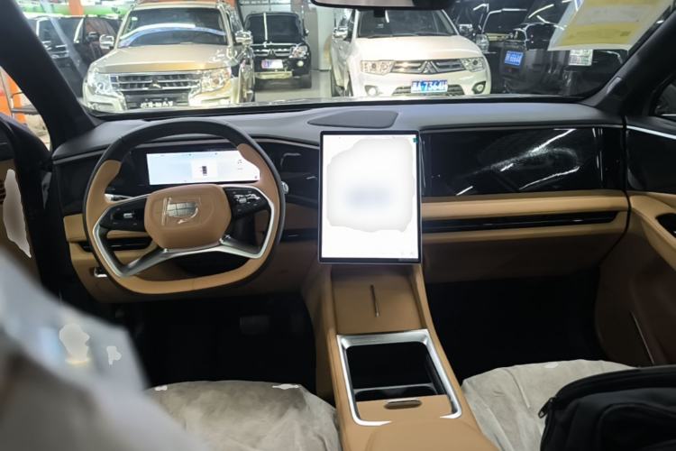 Used Geely Galaxy L7 2025 EM-i 115km Long-Range Version Center Console