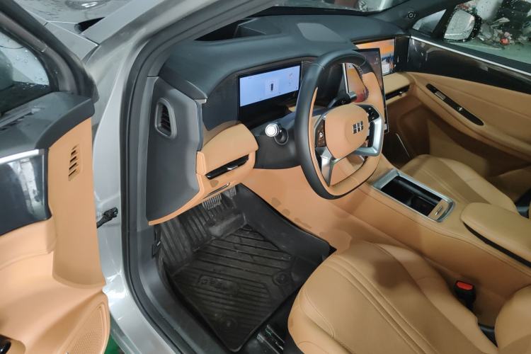 Used Geely Galaxy L7 2025 EM-i 115km Exploration+ Edition Driver Seat